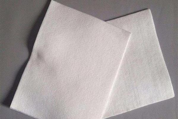 土工布怎么正确埋在土壤中  第1张